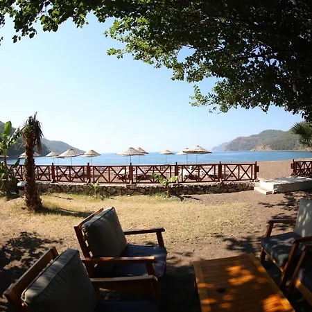 Eden Bungalows&beach Resort