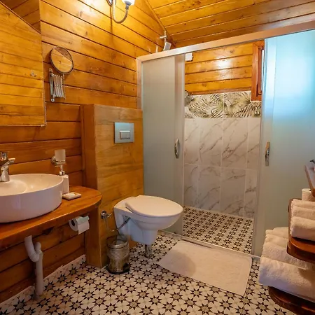 Eden Bungalows&beach