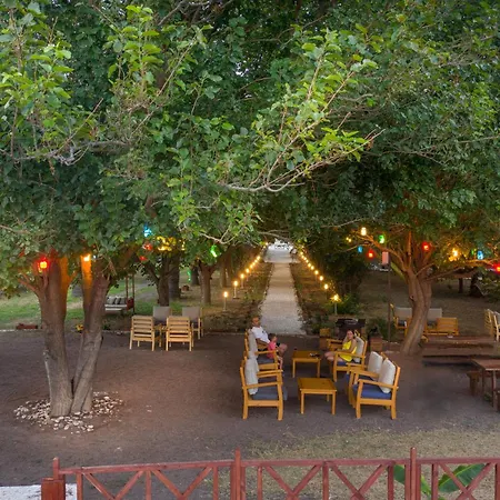 Semesteranläggning (resort) Eden And *